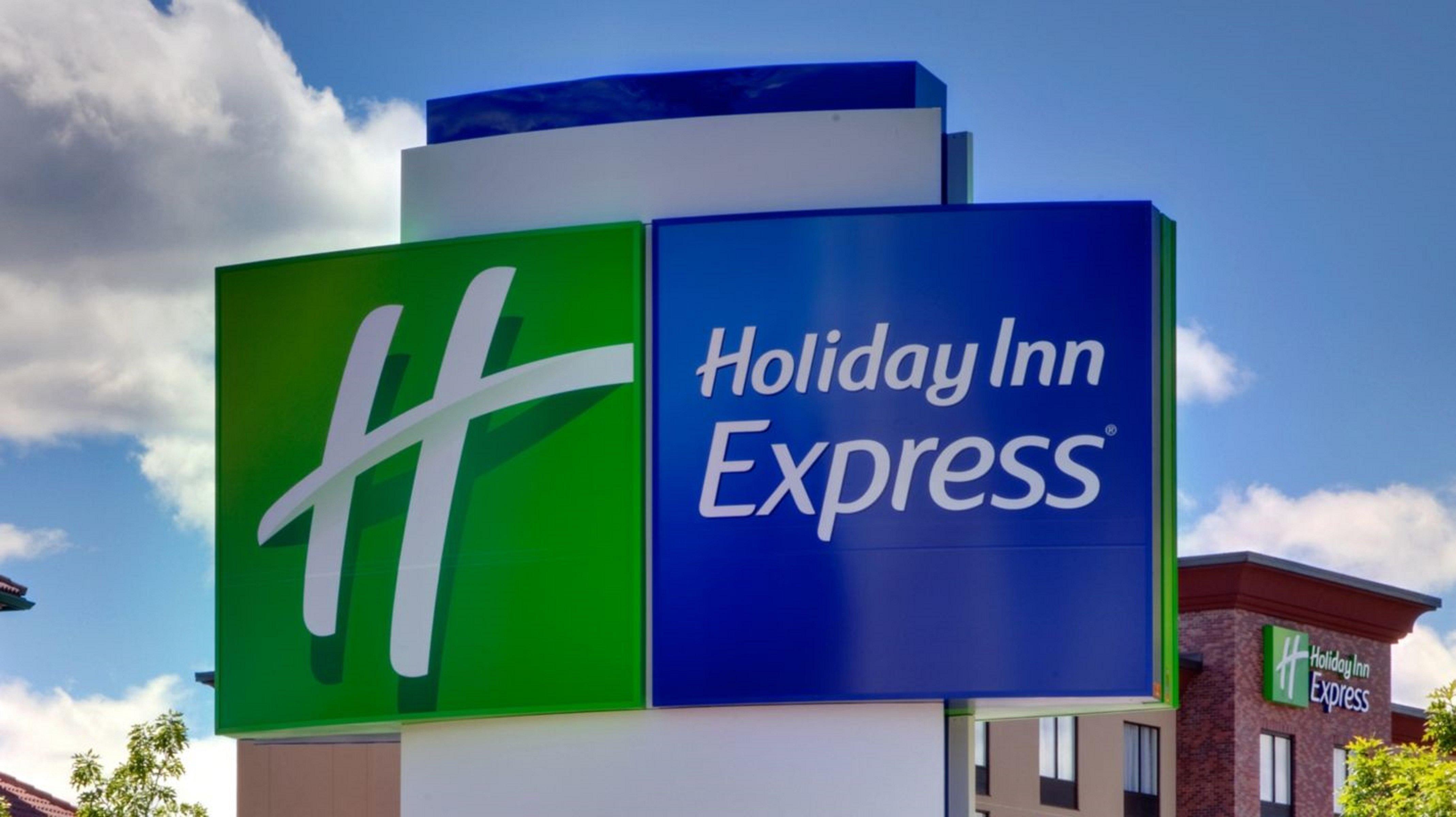 Holiday Inn Express & Suites Ft Myers Beach-Sanibel Gateway By Ihg Fort Myers Beach Bagian luar foto